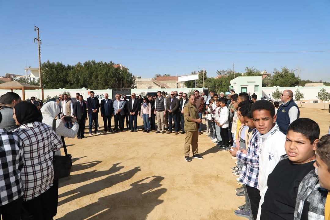 معدات زراعية للجمعيات وأكثر من 700 منحة للمرأة الريفية.. بالمنيا 