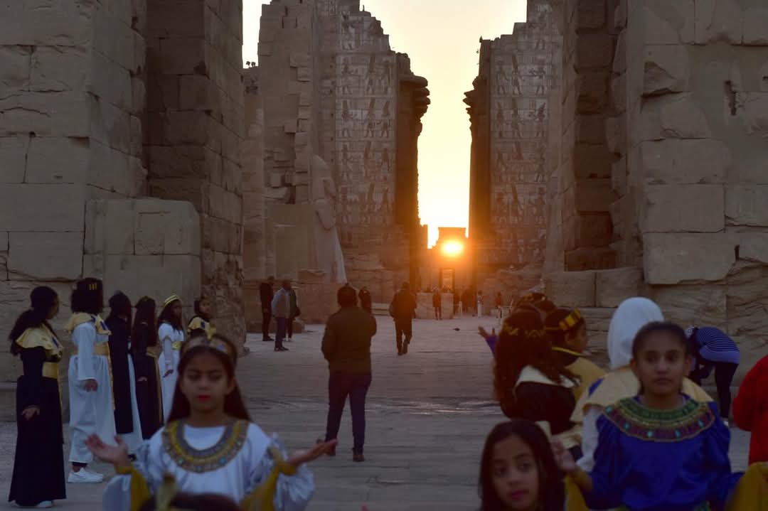 الأقصر تشهد ظاهرة تعامد الشمس على قدس الأقداس بمعابد الكرنك التاريخية