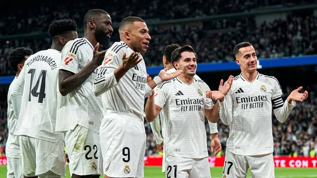 ريال مدريد يفوز على إشبيلية بنتيجة 4-2