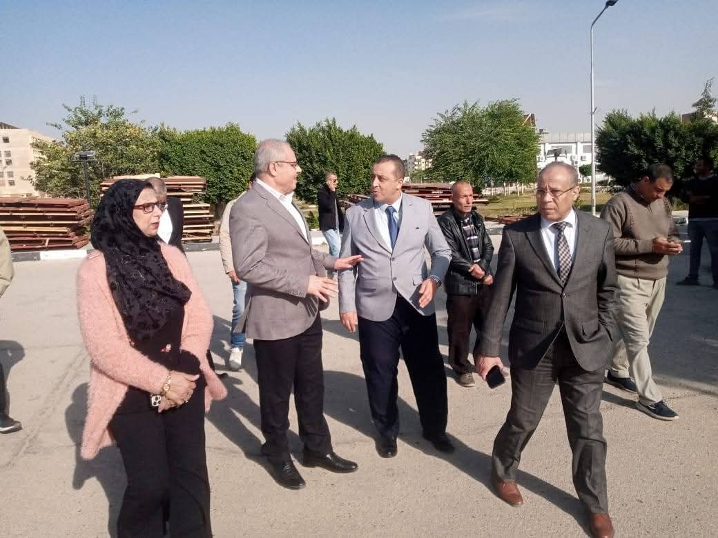 رئيس جامعة قناة السويس يتفقد الكلية المصرية الصينية للتكنولوجيا التطبيقية