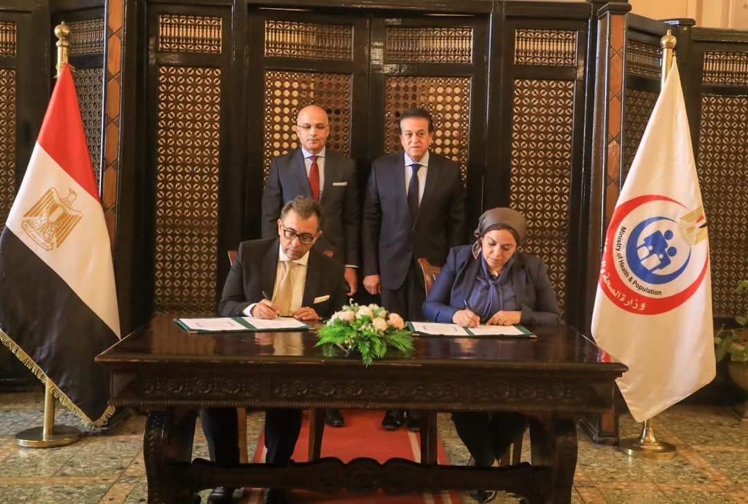 الصحة وجامعة عين شمس توقعان بروتوكول تعاون لتحسين خدمات طب الأسنان