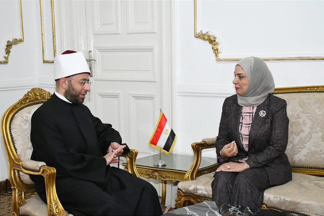 وزير الأوقاف يستقبل سفيرة البحرين بمصر 