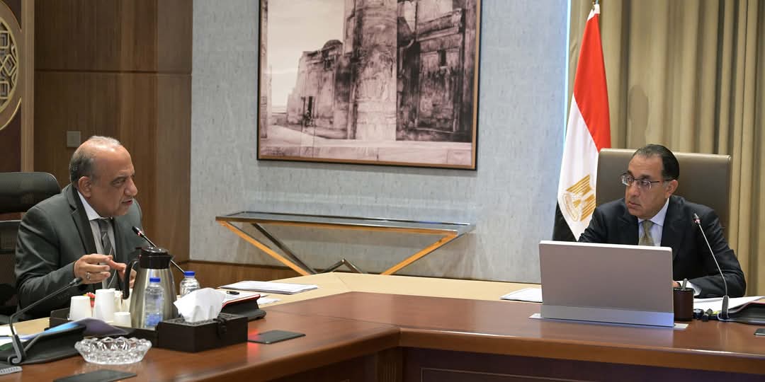 رئيس الوزراء يُتابع الموقف التنفيذى لعدد من مشروعات قطاع الكهرباء