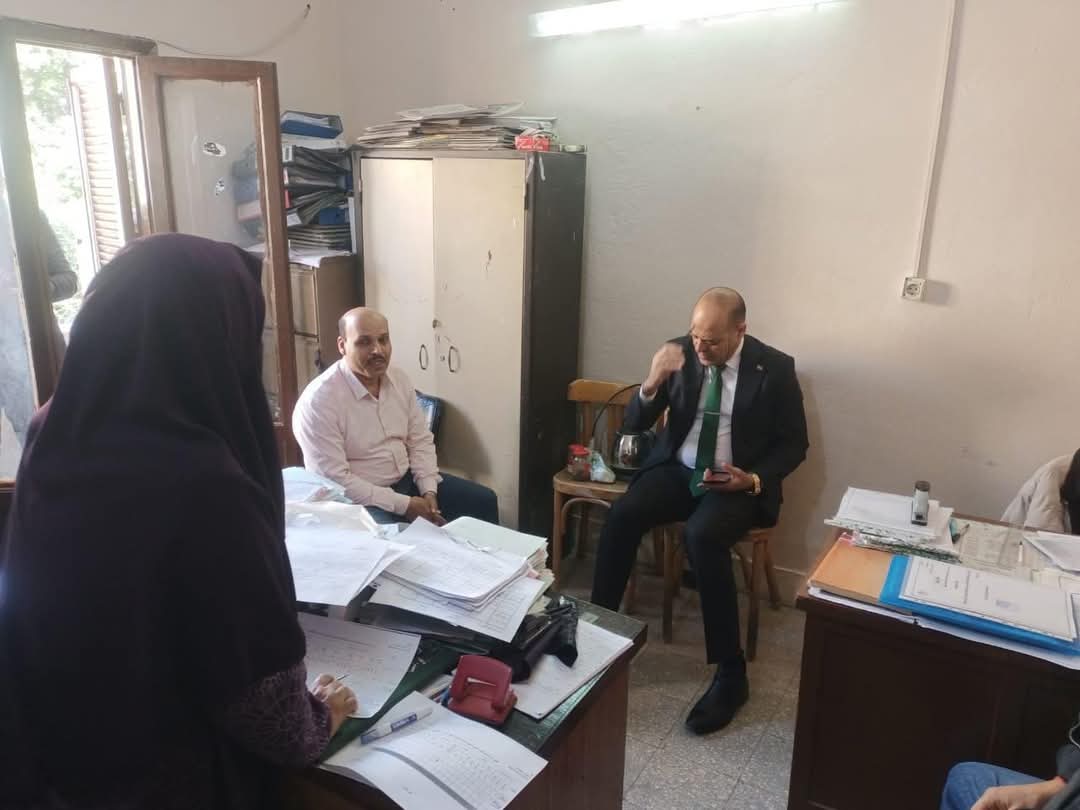 وزير العمل يتفقد منطقتى عمل السلام والعبور بالقاهرة والقليوبية