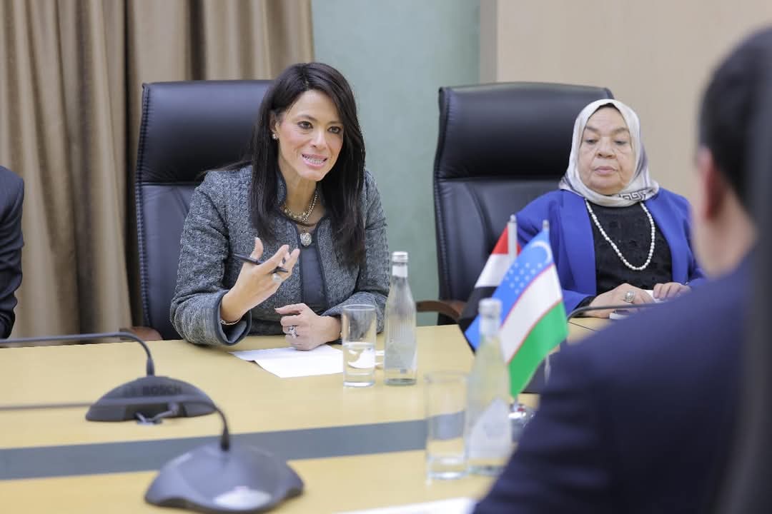 المشاط تبحث مع مسئولى حكومة أوزبكستان تعزيز التعاون