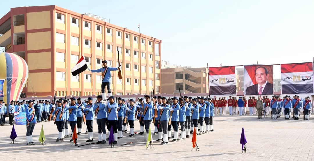 قوات الدفاع الشعبى والعسكرى تزور مدرسة الشهيد أحمد أبوبكر بالقاهرة