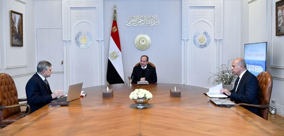 الرئيس يوجه باستمرار العمل على إنهاء مشروعات تطوير القناة