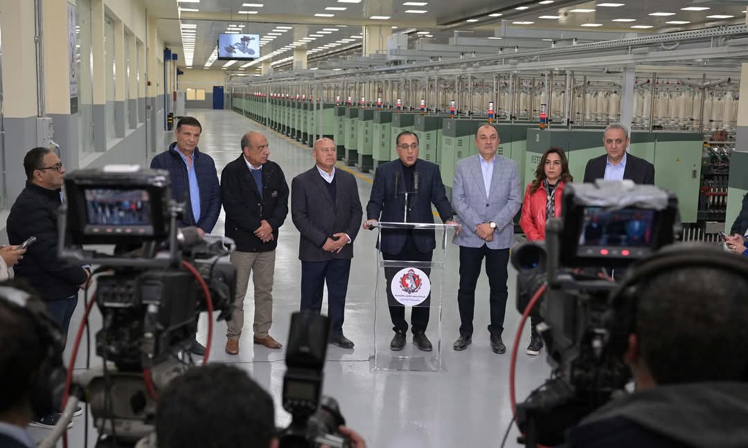 رئيس الوزراء: الإنتهاء من المرحلة الأولى من المشروع القومة لتطوير صناعة الغزل والنسيج