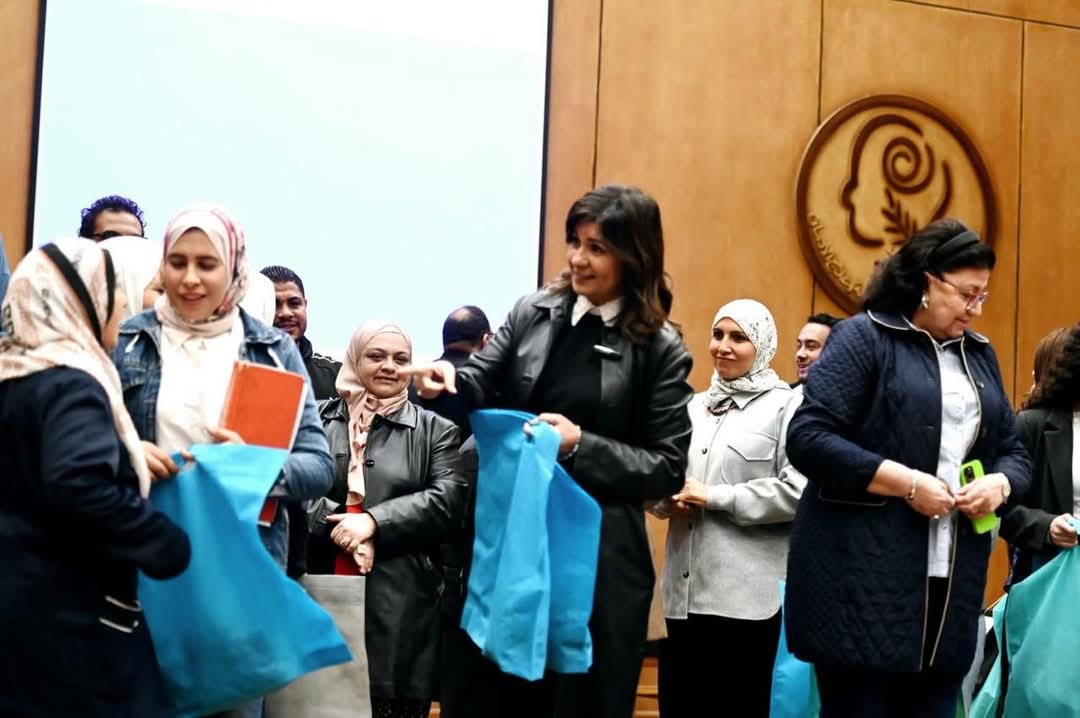 السفيرة نبيلة مكرم: دعم مرضى الصحة النفسية واجب إنسانى ومسؤولية مجتمعية