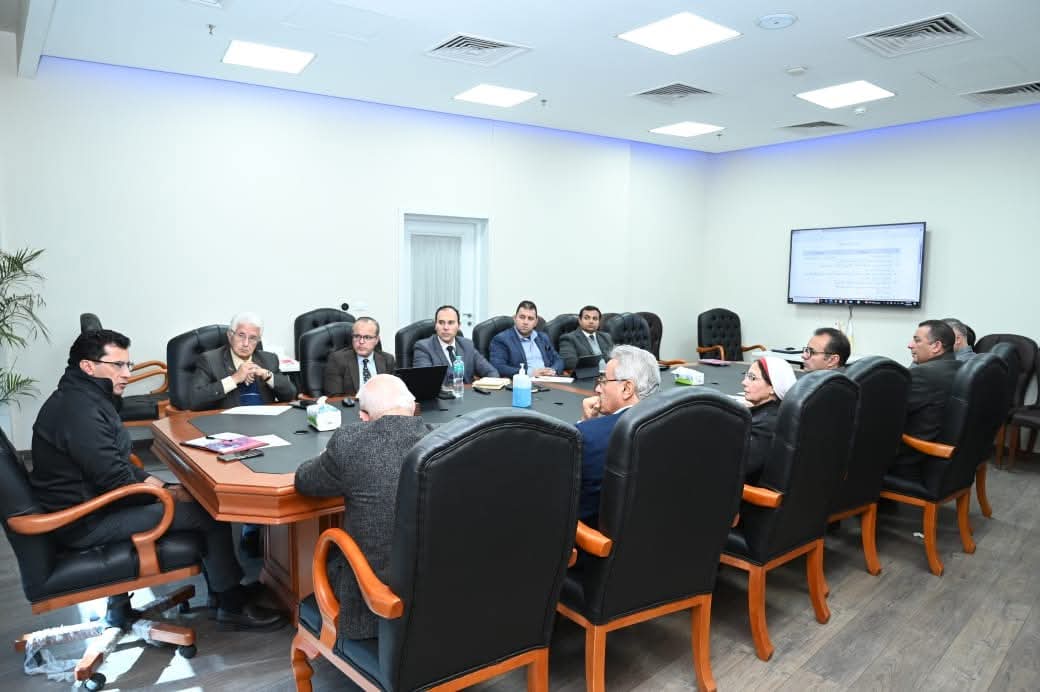 وزير الشباب يلتقى أعضاء الإتحاد الإفريقى للرياضة الجامعية