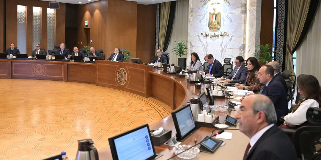 رئيس الوزراء يترأس اجتماع لجنة الطروحات الحكومية
