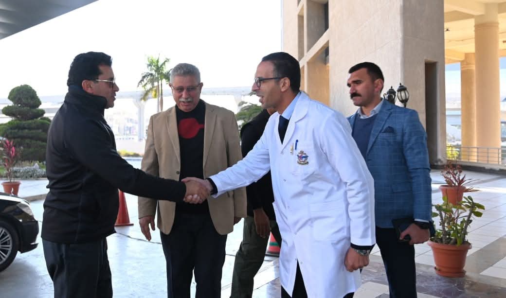 وزير الشباب والرياضة يطمئن  على الحالة الصحية للاعب إبراهيم شيكا
