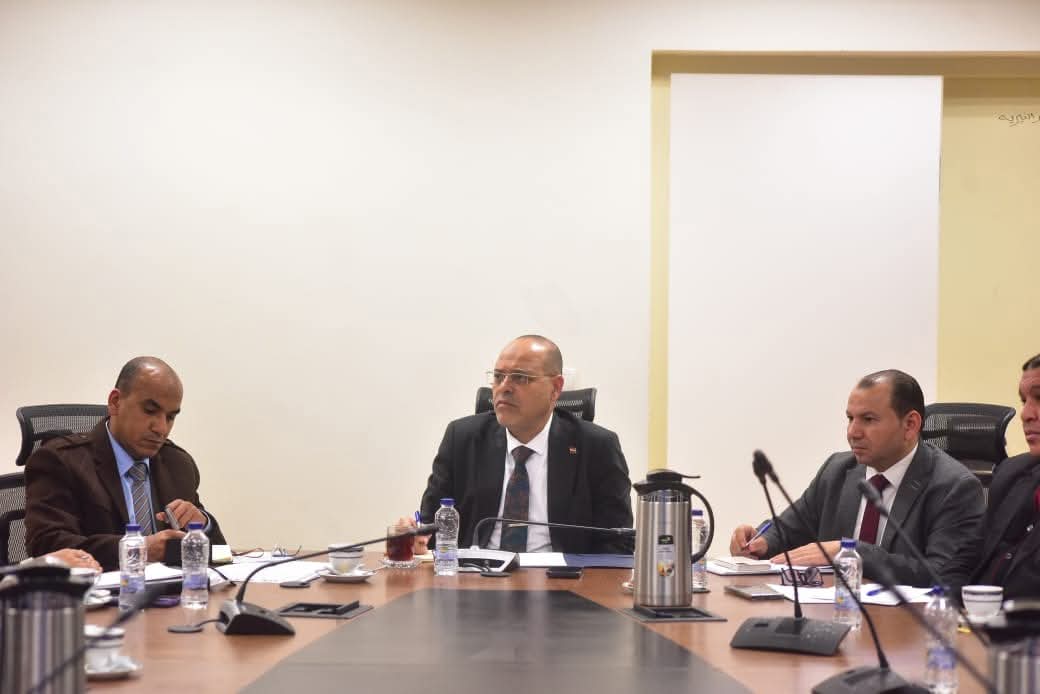 وزير العمل يلتقى مُمثلى شركات إلحاق عمالة موسم حج 2025