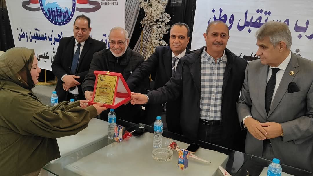 مستقبل وطن بحوش عيسي يناقش خطة العمل..فى اجتماعه التنظيمى الأول