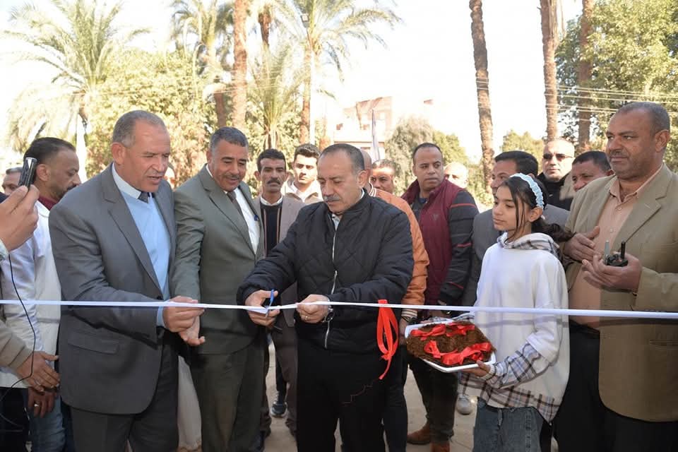 محافظ أسيوط يفتتح "سوق اليوم الواحد" بالبدارى