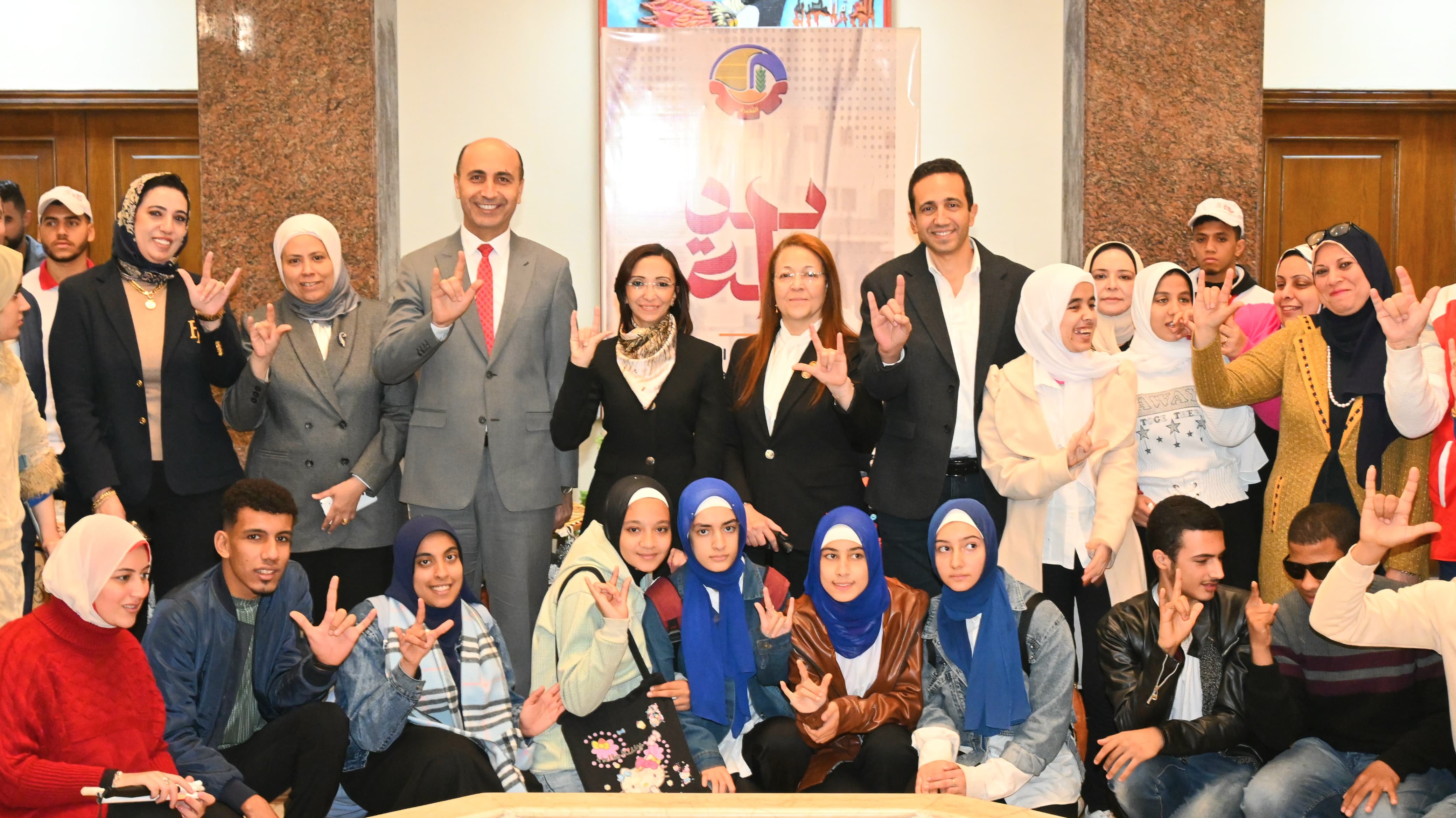 محافظ البحيرة ورئيس جامعة دمنهور يشهدان احتفالية ذوى الهمم