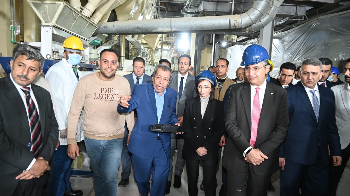 محافظ البحيرة تشيد بالدور الحيوى لمضرب الأرز