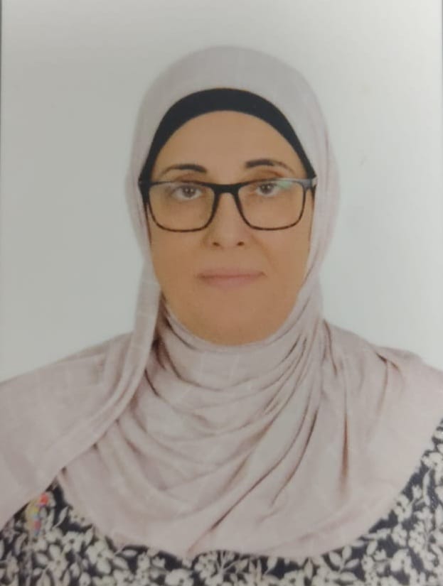 طروب طلبة".. أول سيدة تتولى منصب أمين عام جامعة جنوب الوادى