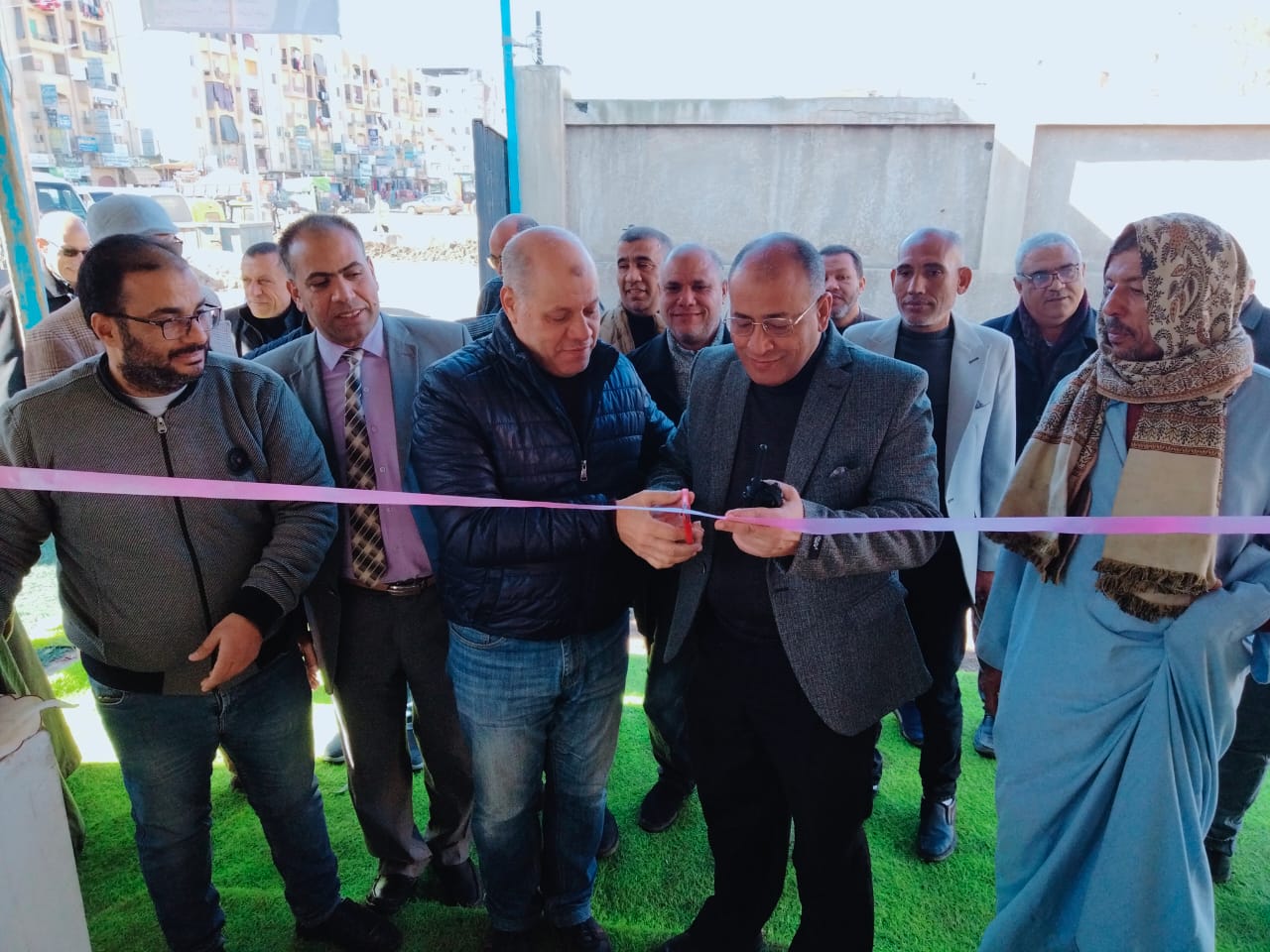 وكيل الزراعة .. يفتتح منفذ لبيع الخضار والفواكه بأبوحمص