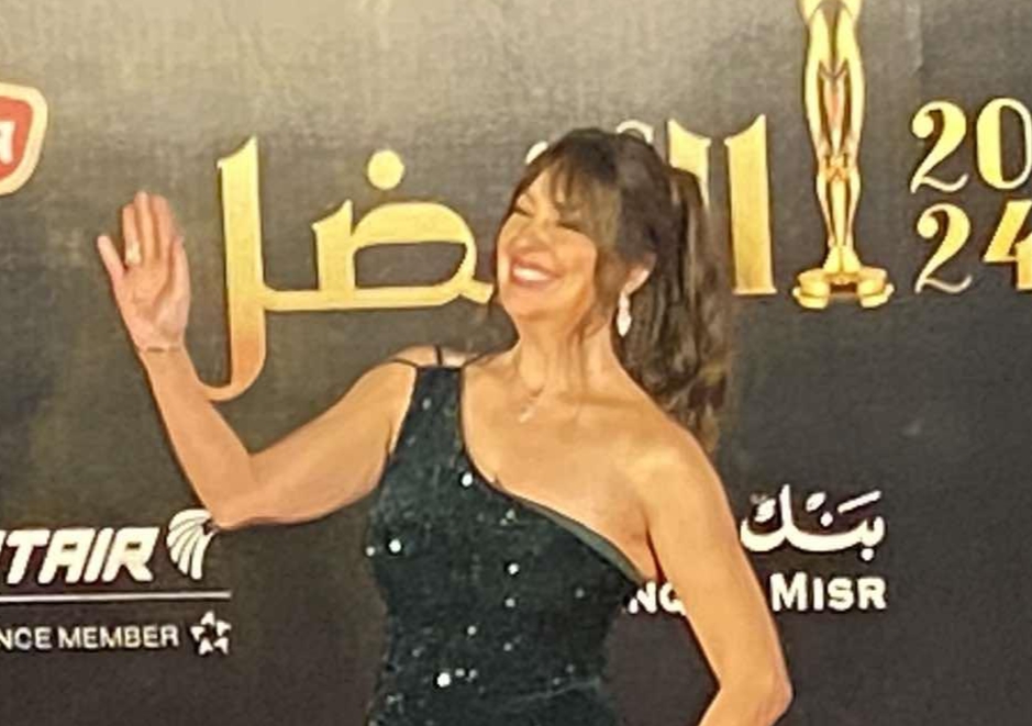 نرمين الفقي تخطف الأنظار فى مهرجان الأفضل
