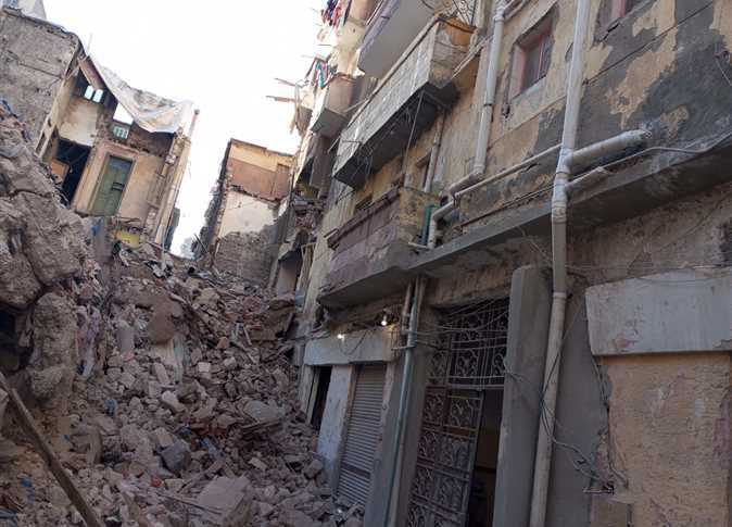 سقوط عقار بالإسكندرية من 7 أدوار..وأجزاء من آخر