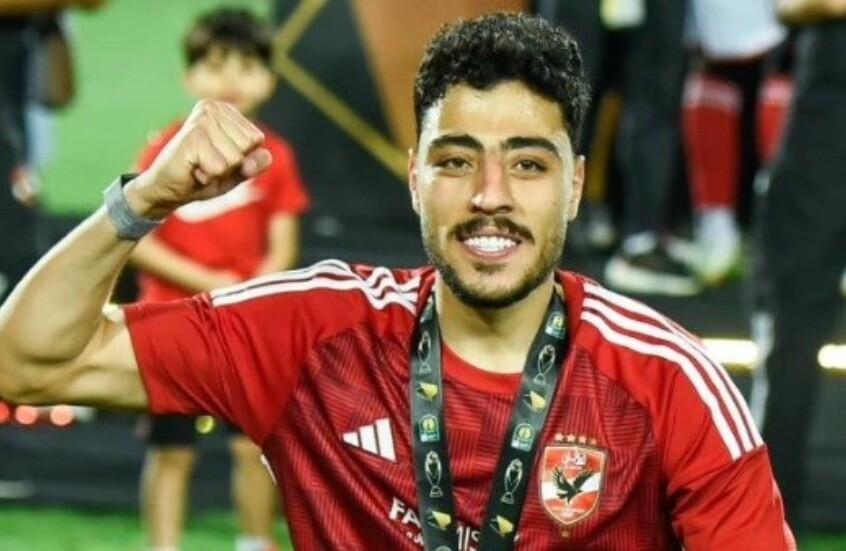 الأهلى يقرر الإستغناء عن أكرم توفيق