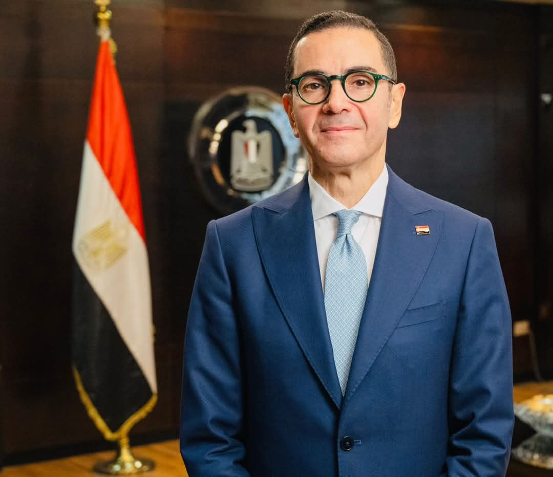 تسليم 9 رخص ذهبية جديدة لعدد من المشروعات الاستثمارية الاستراتيجية
