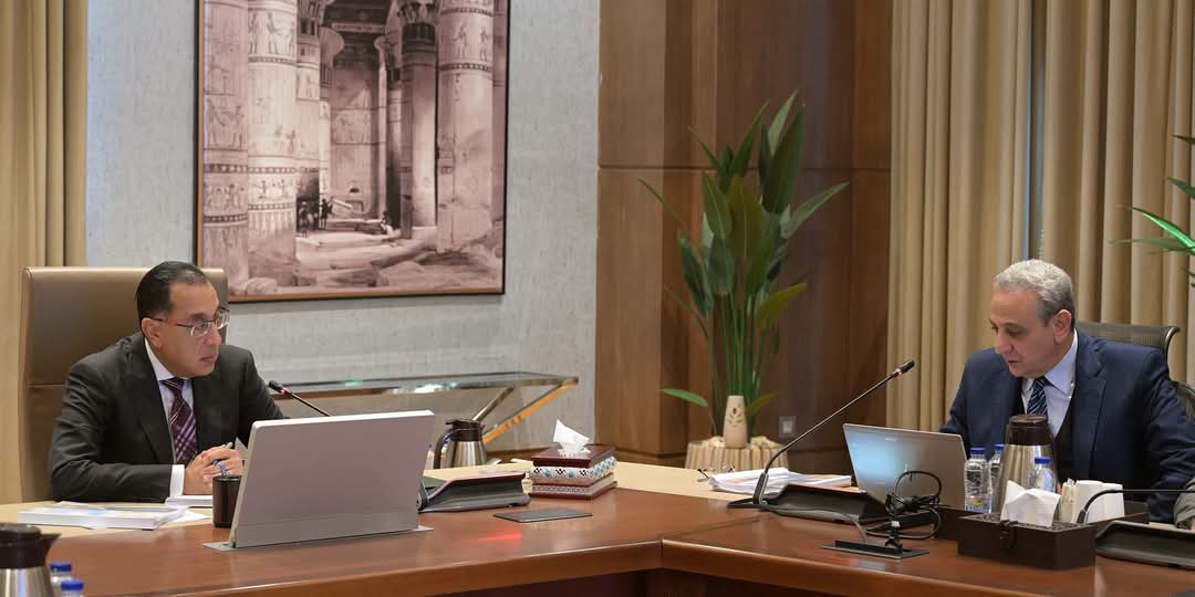رئيس الوزراء يتابع مع محافظ الغربية الموقف التنفيذى للمشروعات التنموية والخدمية