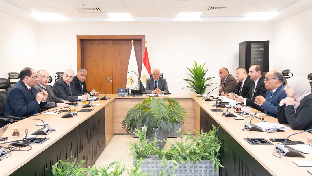 وزير الرى: تسهيل إجراءات إصدار التراخيص لدعم قطاع السياحة