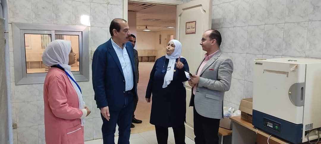 نائب وزير الصحة يتفقد مركزى طب أسرة المعصرة والدويقة بالقاهرة