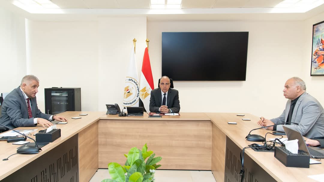 سويلم يتابع إجراءات "إحلال وتجديد قنطرة حجز شبرامنت" لخلق محور مرورى جديد بمنطقة سقارة الأثرية