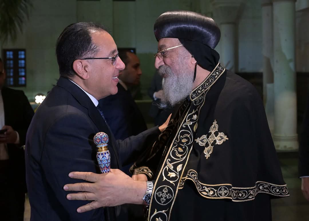 رئيس الوزراء يهنئ البابا تواضروس بعيد الميلاد المجيد