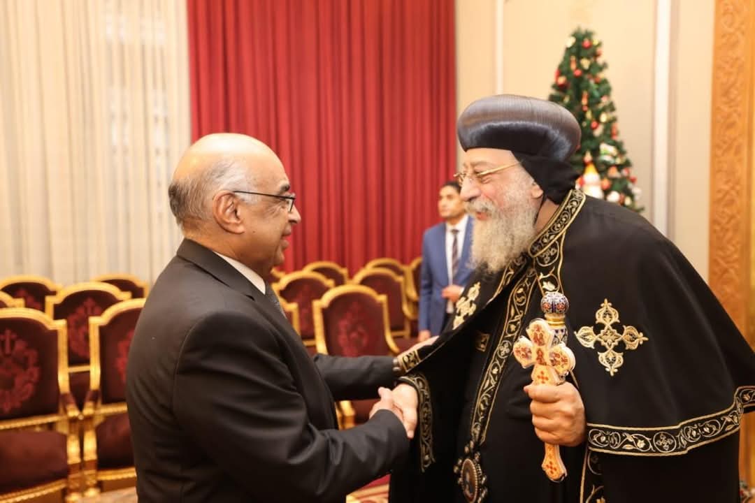 وزير العدل يهنئ البابا تواضروس بعيد الميلاد المجيد