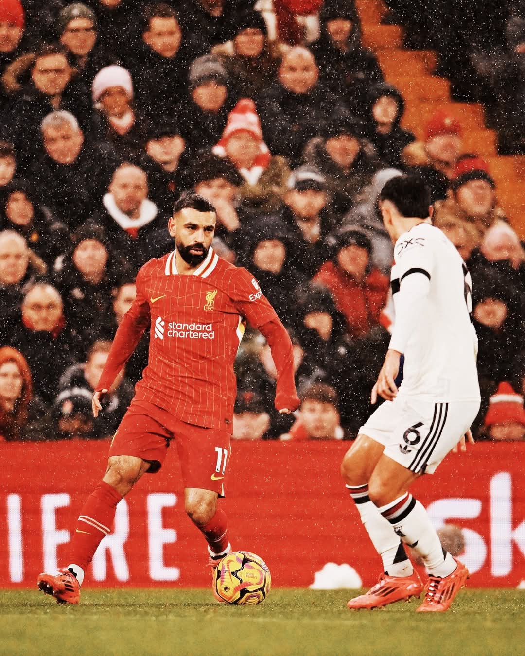 ليفربول يخسر نقطتين ثمينتين بالتعادل مع مانشستر يونايتد 2/2