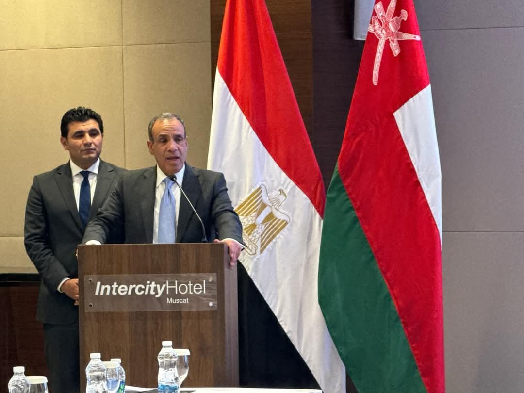 وزير الخارجية يشارك فى ملتقى رجال الأعمال المصرى العمانى لتعزيز التعاون الاقتصادى والاستثمارى