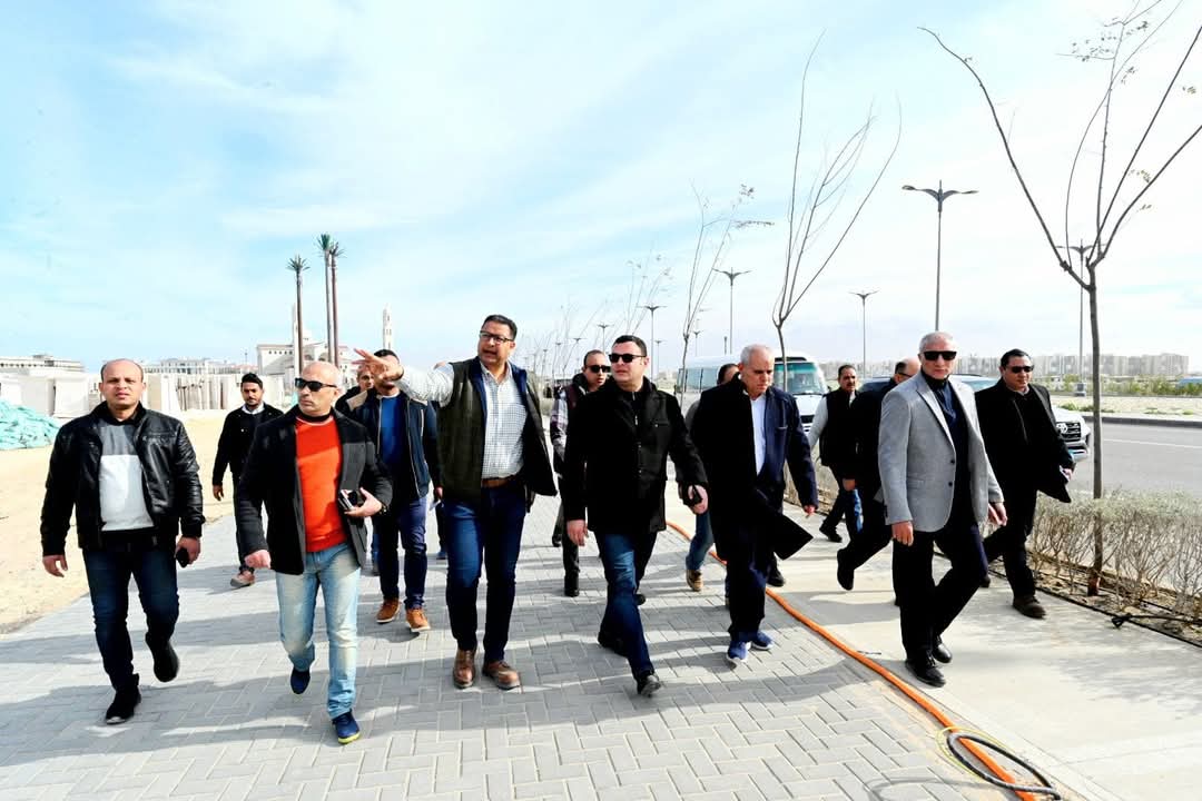 وزير الإسكان يتفقد العمل بمشروعات المدينة التراثية والمرافق الرئيسية لمنطقة الداون تاون - الخبر لايف