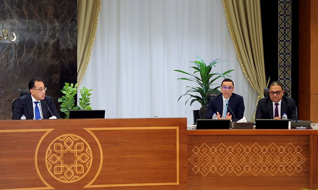 وزيرا المالية والإستثمار:آلية جديدة لسداد باقي المستحقات المتأخرة للمصدرين 