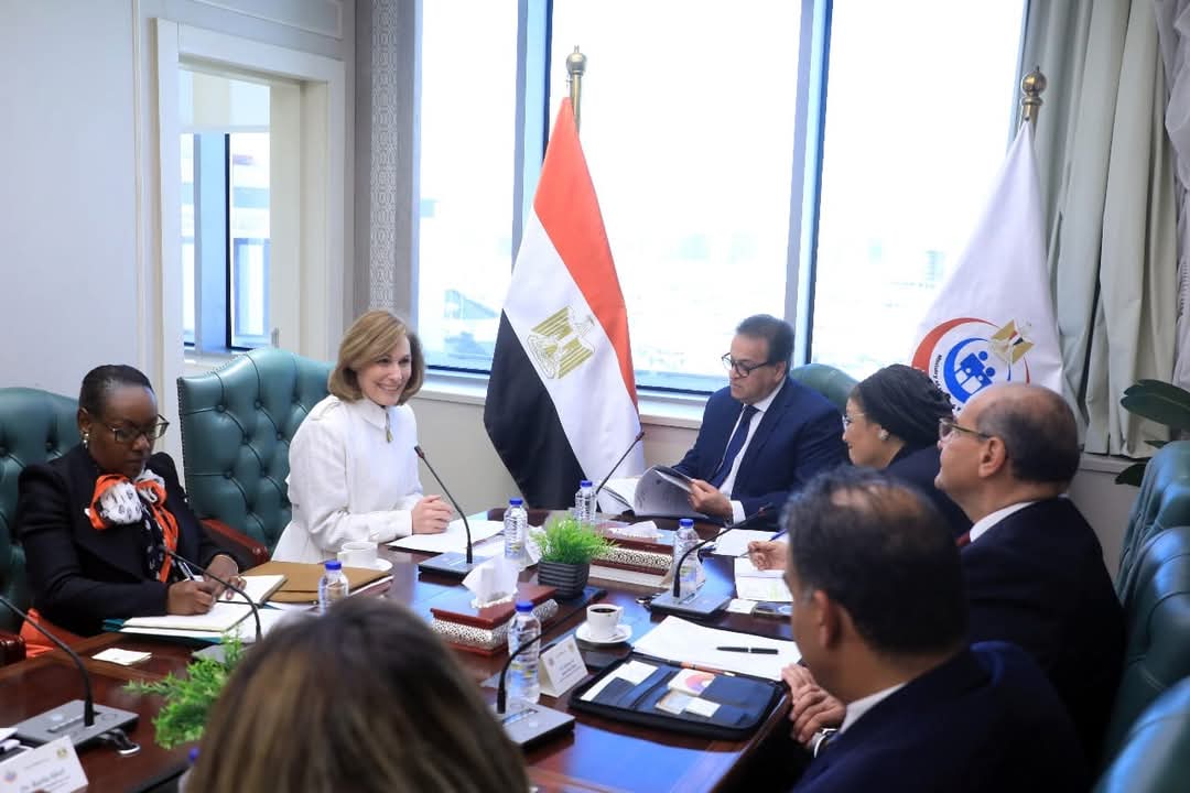 عبد الغفار يبحث مع رئيسة ومؤسس معهد صحة المرأة بأمريكا التعاون الصحى 