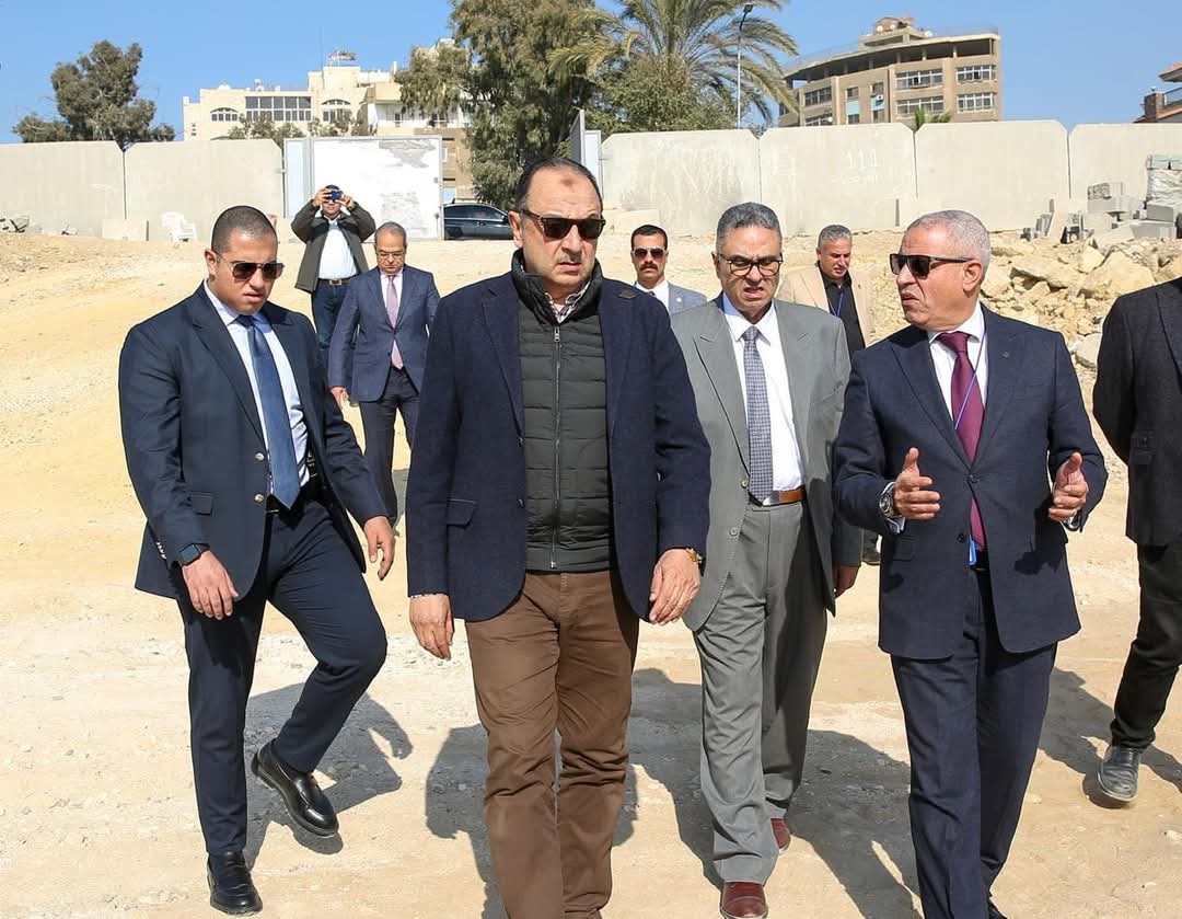 وزير قطاع الأعمال:مشروع كورنيش المقطم والهضبة الوسطى..نقلة نوعية 