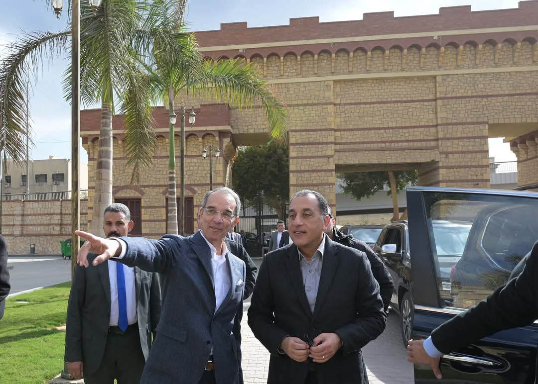 رئيس الوزراء يتفقد مركز إبداع مصر الرقمية "كريتيفا" الجيزة 