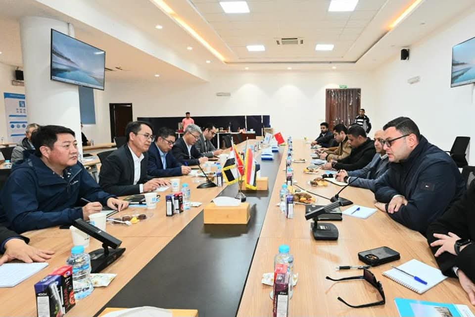 وزير الإسكان يلتقى مسئولى شركة "CSCEC" الصينية لدفع العمل بمنطقة الأعمال المركزية بالعاصمة الإدارية 