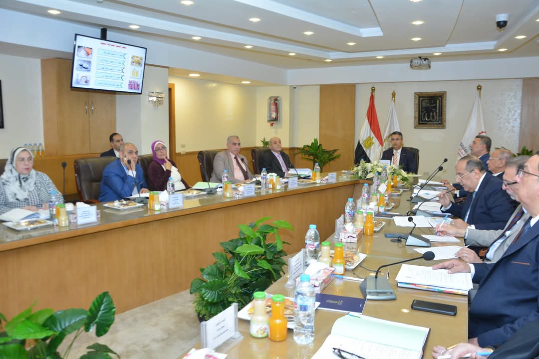 وزير التموين يترأس اجتماع الجمعية العامة للشركة القابضة للصناعات الغذائية