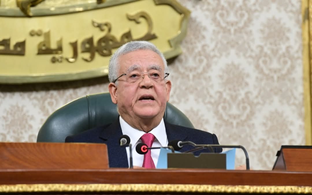 "النواب" :عدم جواز استجواب المتهم إلا فى حضور محاميه