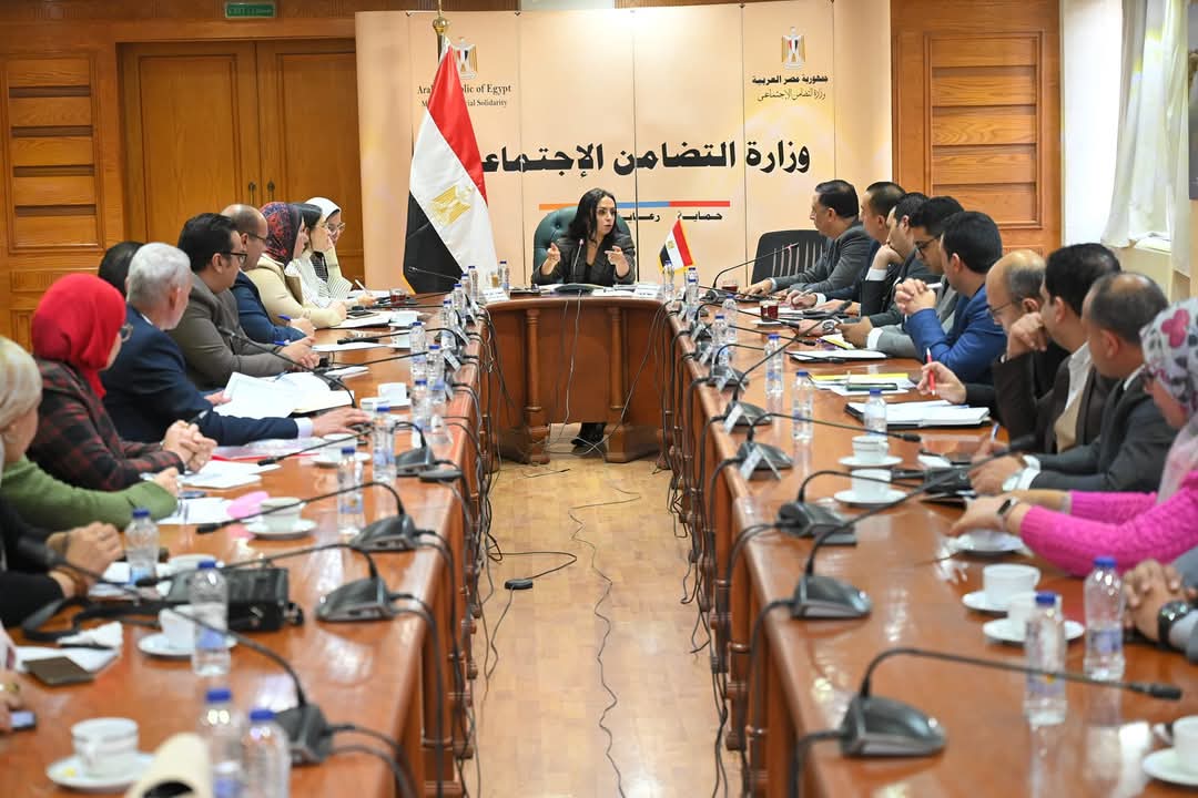 وزيرة التضامن:ضرورة تكثيف الزيارات والمتابعات الميدانية لدورالرعاية والمسنين