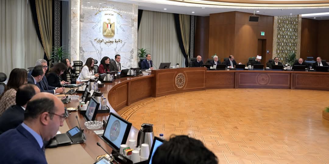 رئيس الوزراء يتابع الموقف التنفيذى للمشروع القومى لتنمية الأسرة المصرية