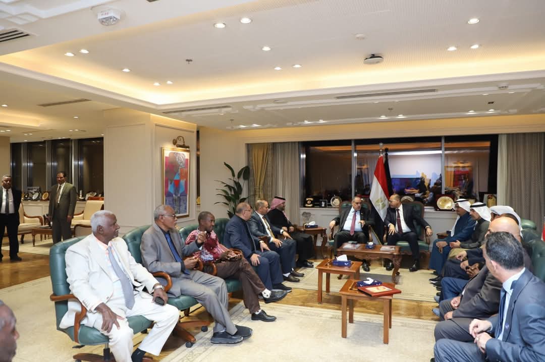 وزير العمل يستقبل وفد الإتحاد الدولى لنقابات العمال العرب