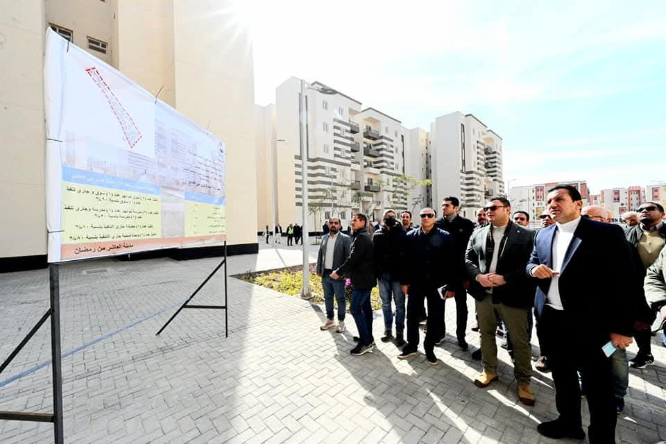 وزير الإسكان يتفقد وحدات "سكن لكل المصريين" محور منخفضي الدخل