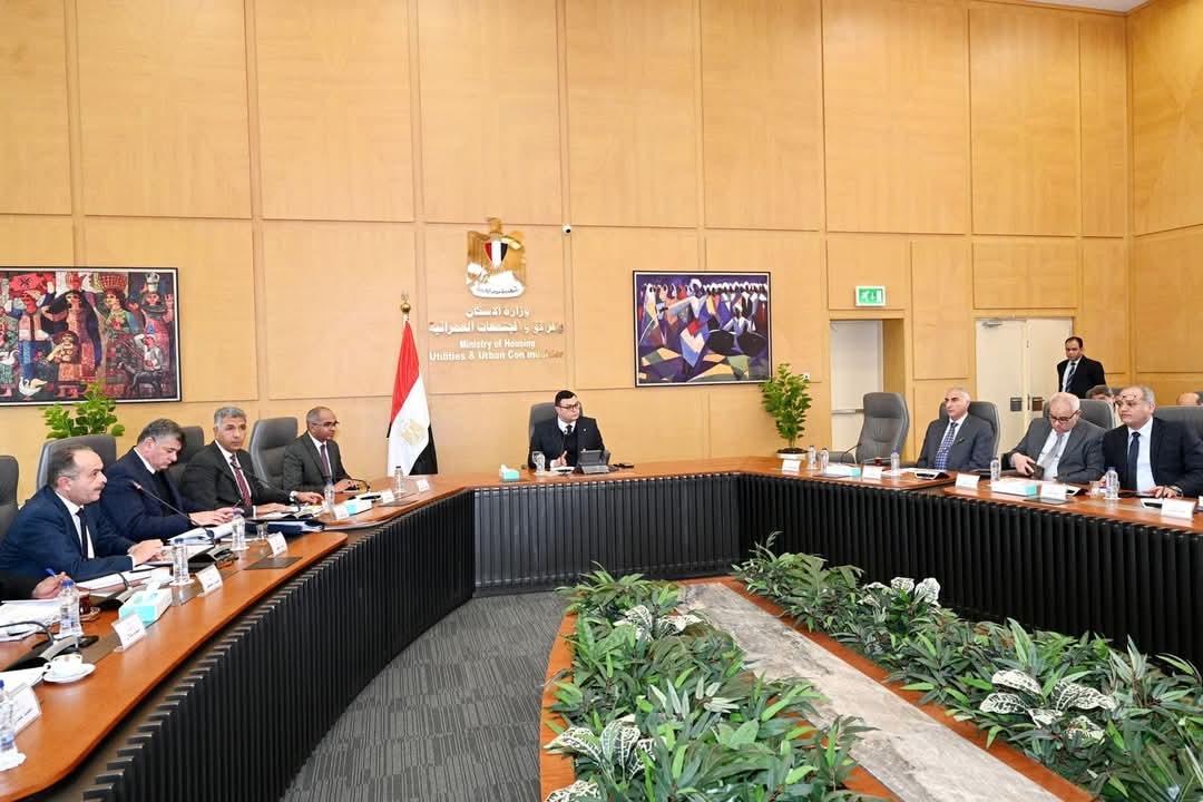 وزير الإسكان: دعم كامل لشركه المقاولين العرب للتوسع فى مشروعاتها