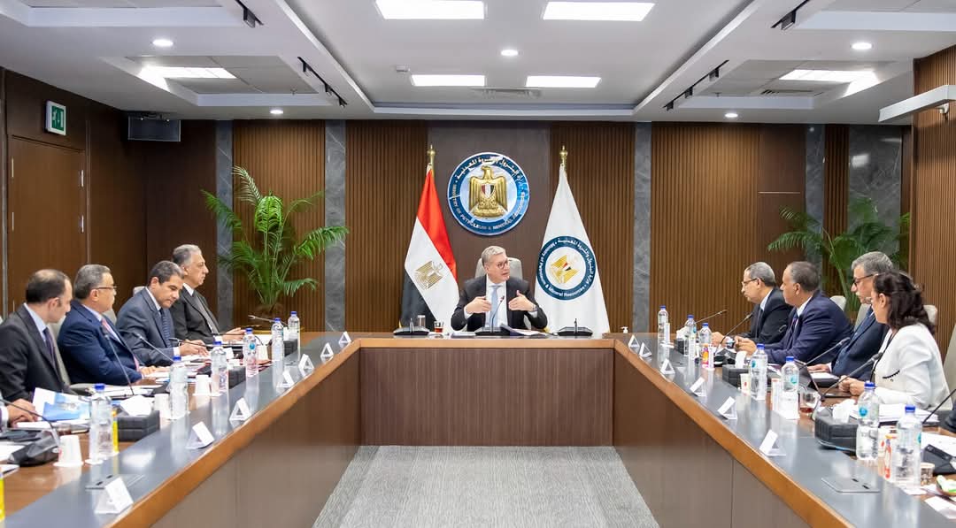 بدوى:زيادة إنتاج البترول والغاز على رأس الأولويات لخفض الإستيراد