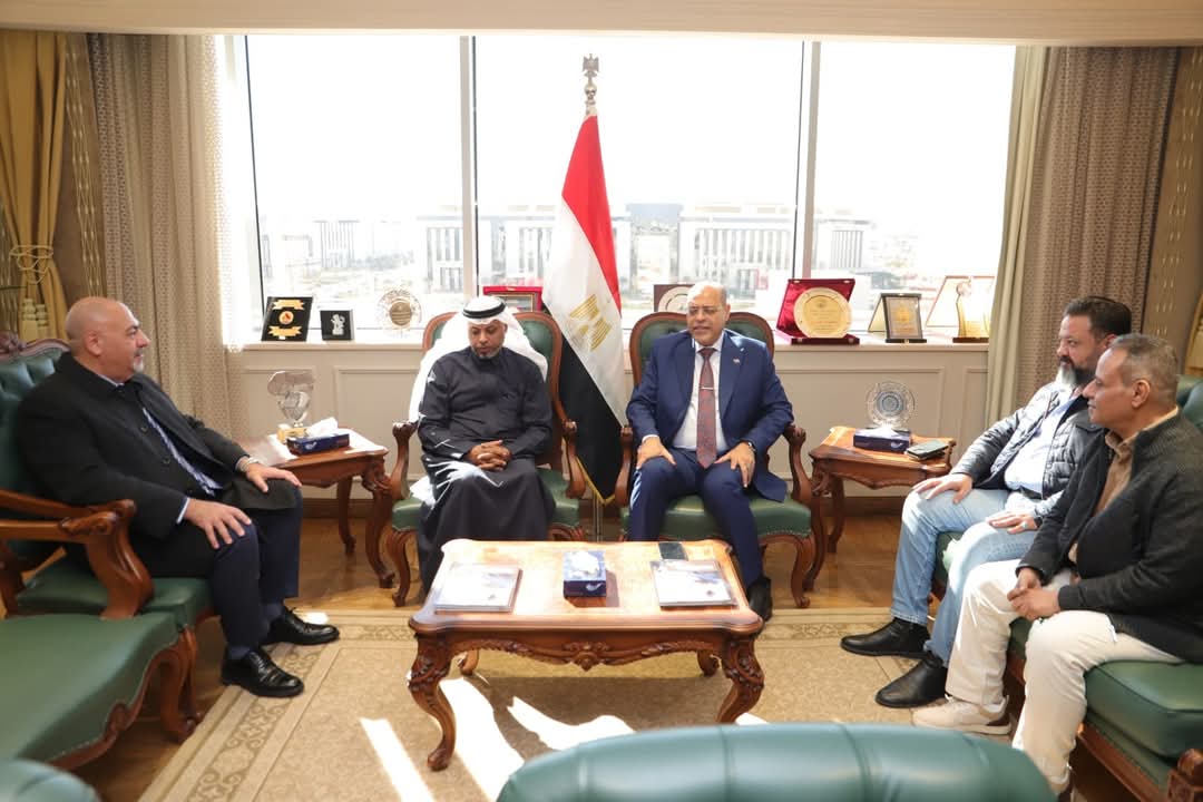 وزير العمل يلتقى وفد  النقابة العامة للسيارات السعودية